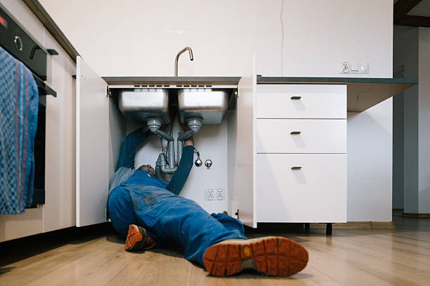Professional Pipe Repair technician working in Windfall, IN
